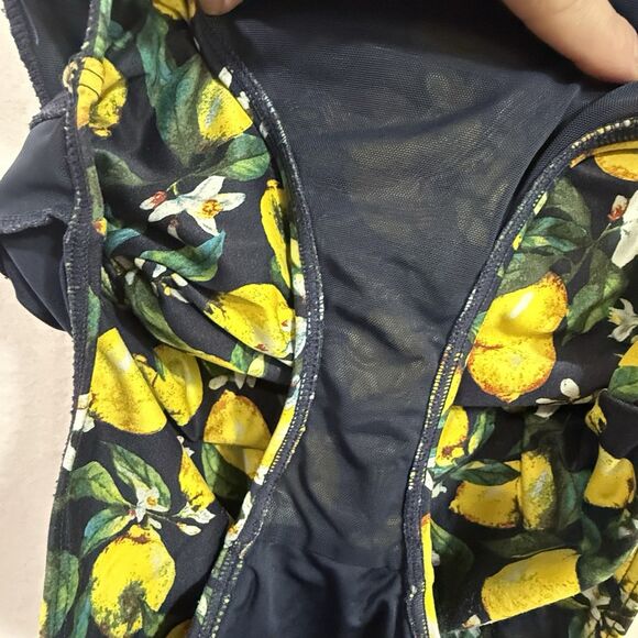 NipTuck Navy Lemon Citrus Built-in Padded Bra One-Piece Swimsuit Size 6 Slimming - Picture 11 of 13